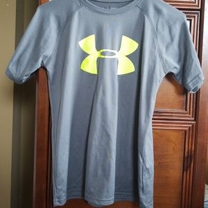 UA heat gear tee